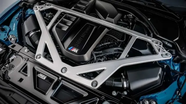 Новата "тройка" на BMW се готви за своя дебют и с шестцилиндрови ДВГ