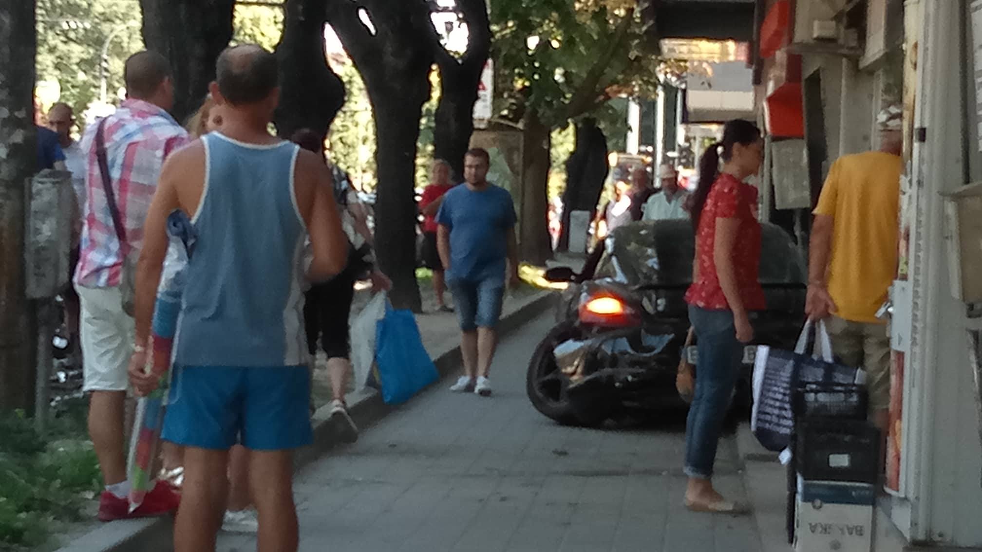 Габровлия потроши Porsche на тротоар във Варна (СНИМКИ)