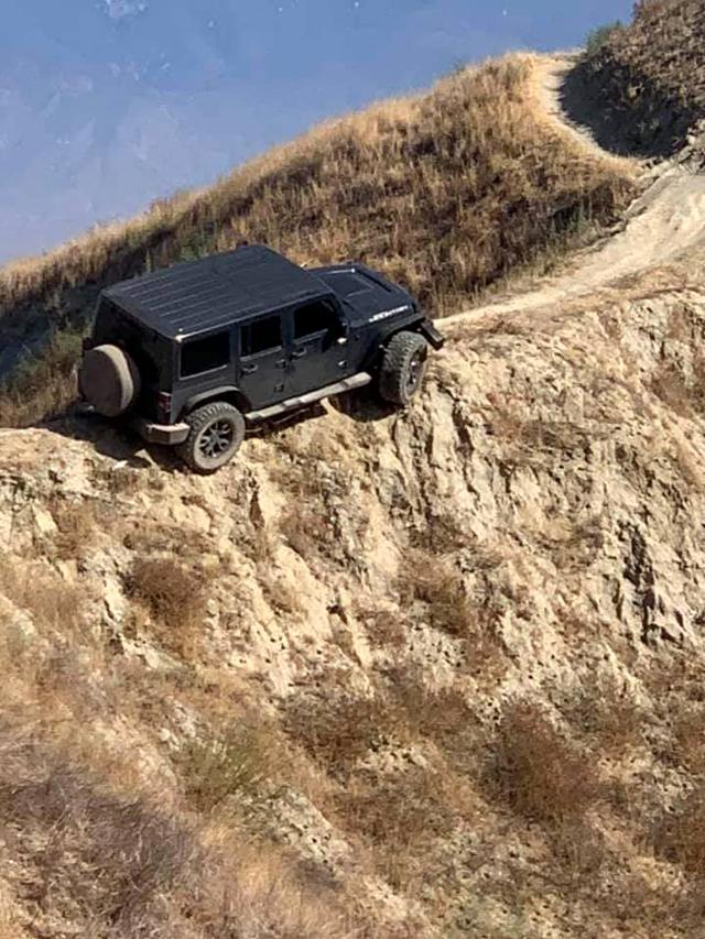  Изоставиха Wrangler на планински било 