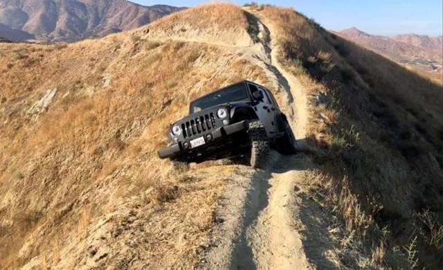  Изоставиха Wrangler на планински било 