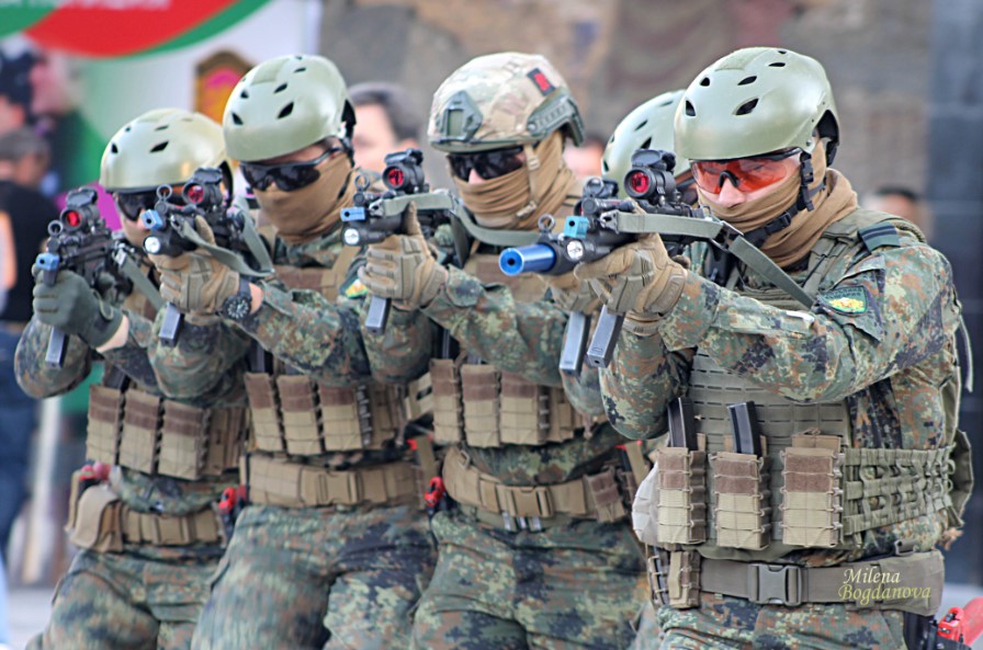 Двойно повече кандидати за войници