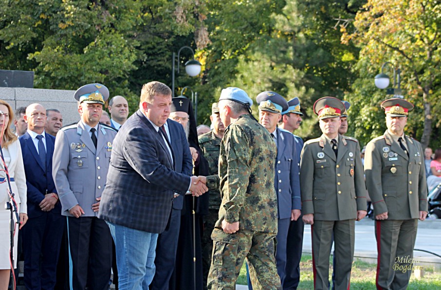 Двойно повече кандидати за войници