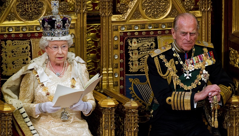 Принц Филип не искал кралица Елизабет за жена, падал си по...