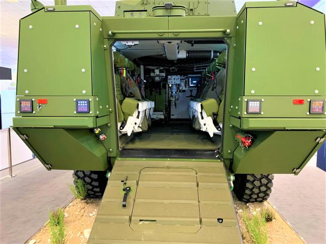  GDELS показа най-модерната бойна бронирана машина Piranha (СНИМКИ) 