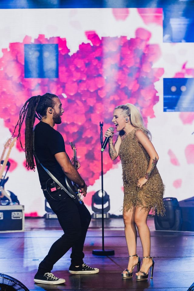 Поли Генова с първи независим концерт в София | ФАКТИ.БГ Поли Генова с първи независим концерт в София