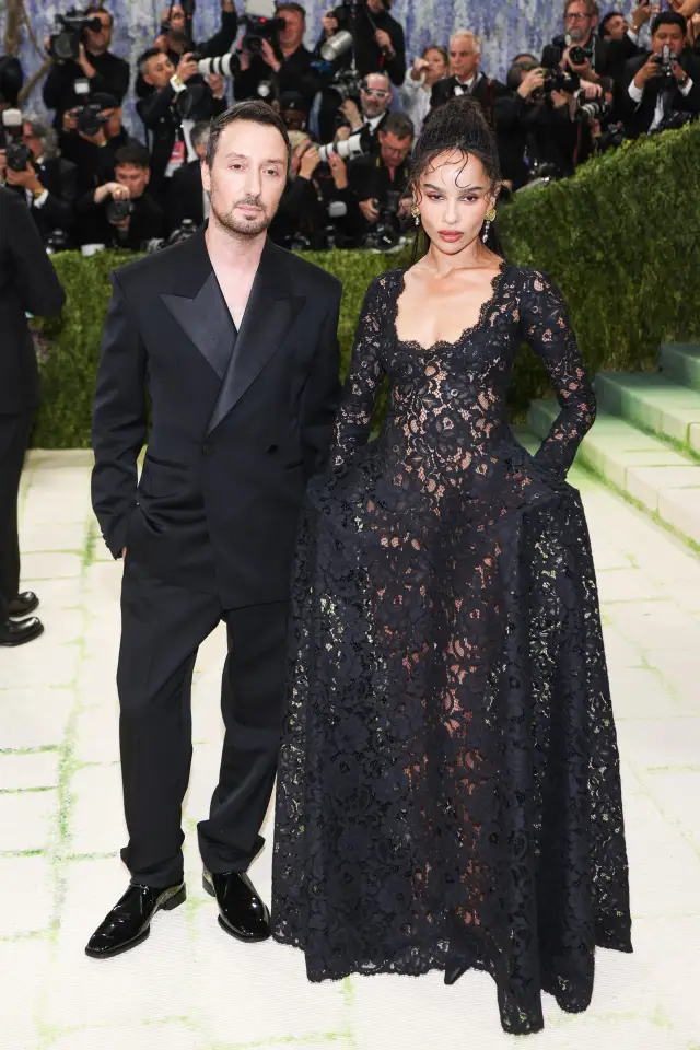 "Модата е изкуство": Met Gala 2026 събра погледите с блясък, голота и екстравагантни костюми (СНИМКИ)