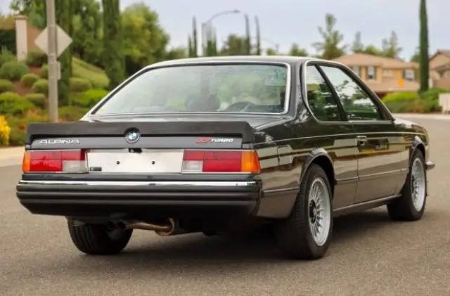 Това старо BMW бе продадено за 188 000 лева