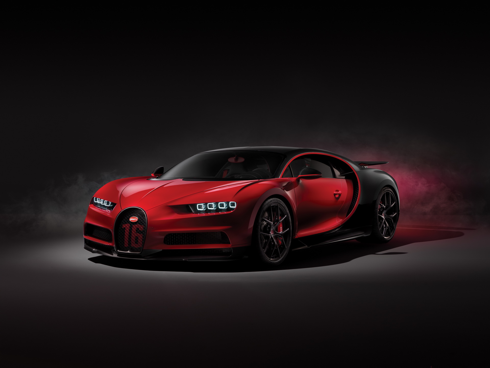 Новото Bugatti не е по-мощно, но е много по-бързо