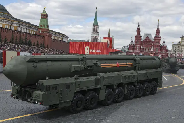  На Червения площад Русия сподели дронове, които употребява против Украйна 