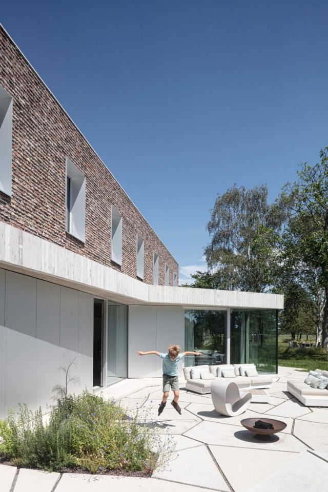  Изящен детайл трансформира тази плевня в къща (СНИМКИ) 