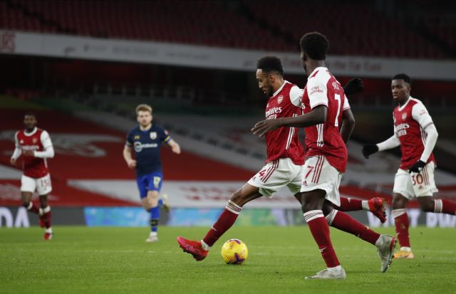  Арсенал шести мач без победа след 1:1 със Саутхемптън 