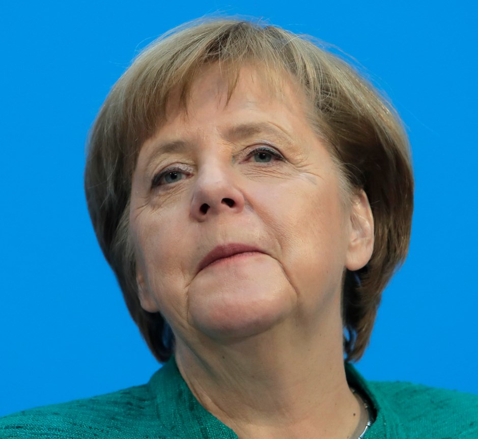 Меркел: ЕС и Полша да намерят решение за бежанците