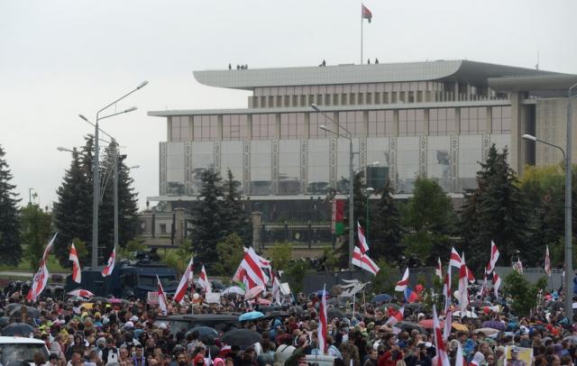  Арестувани са над 190 протестиращи 