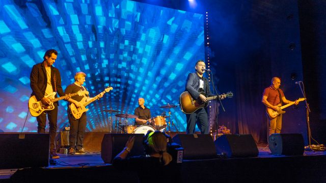 `Младият `Младият