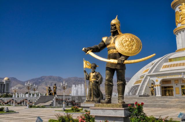 Новият президент на Туркменистан иска засилване на връзките с Русия 