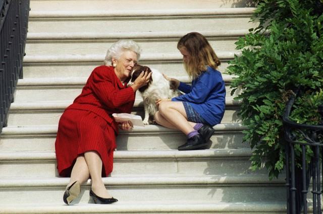 Почина бившата първа дама на САЩ Барбара Буш
