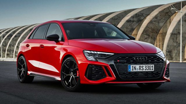 Новото Audi RS3 дава заявка за един от най-бързите модели в този клас