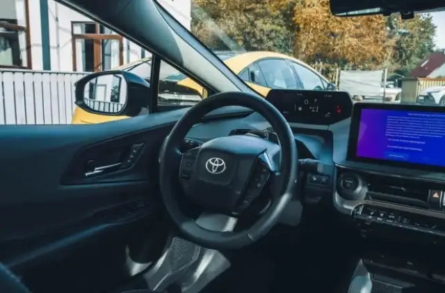  Toyota показа европейската версия на Prius, която е най-бързата трансформация в историята на модела - 3 