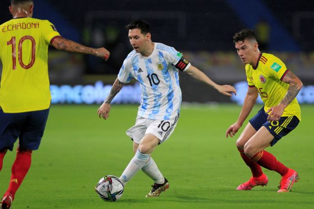 Аржентина вкара два гола до 8-ата минута, но не победи