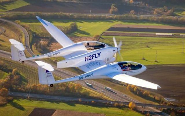 Самолет, задвижван с водород, постави нов рекорд - 2