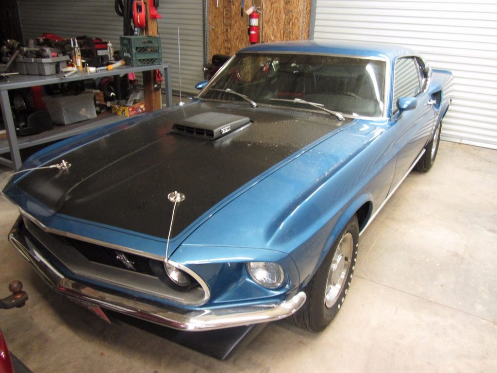 Продава се стоков Mustang, преседял 50 г. в гараж