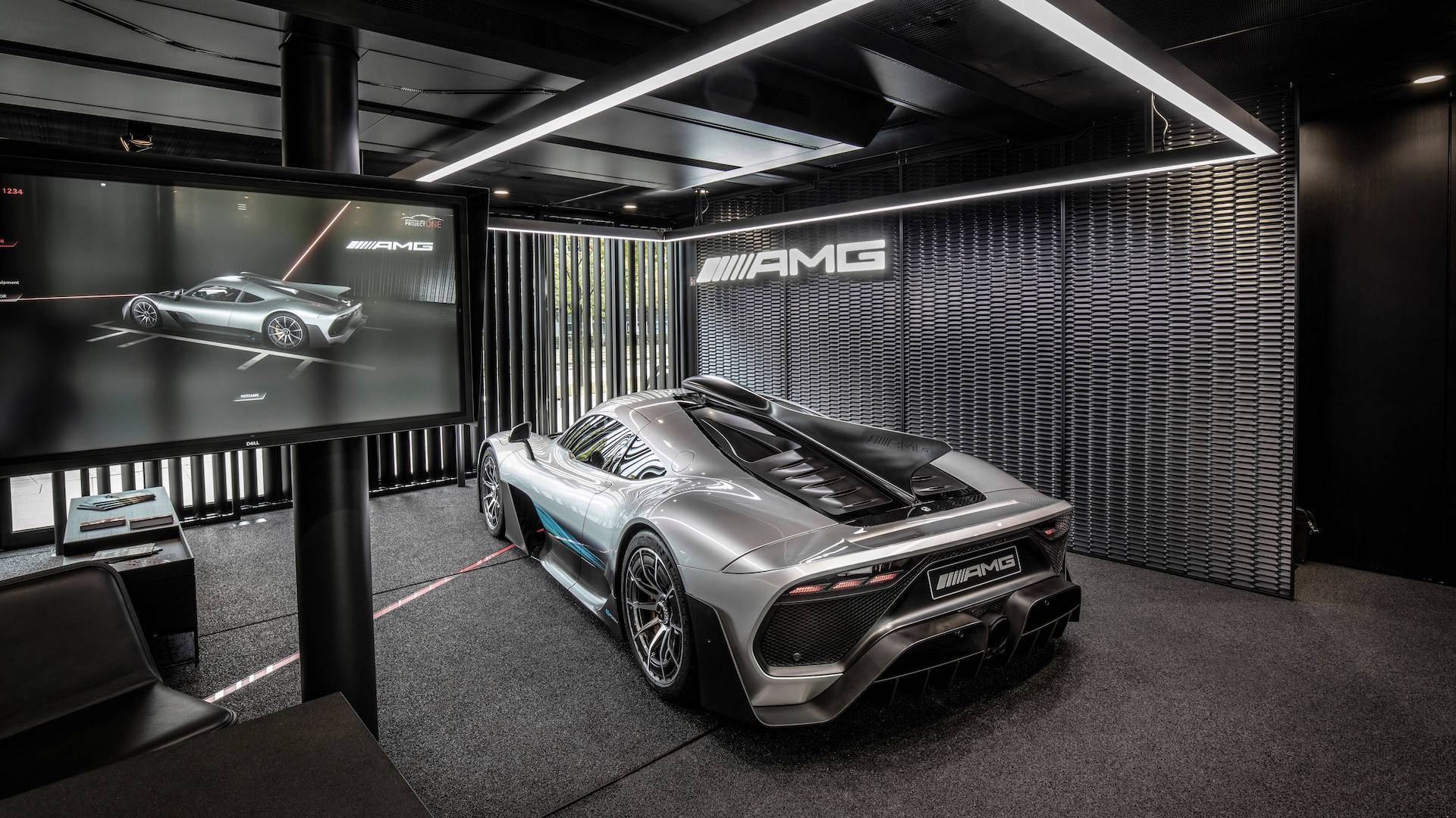 Доставките на хиперколата Mercedes-AMG One ще започнат през 2021-ва