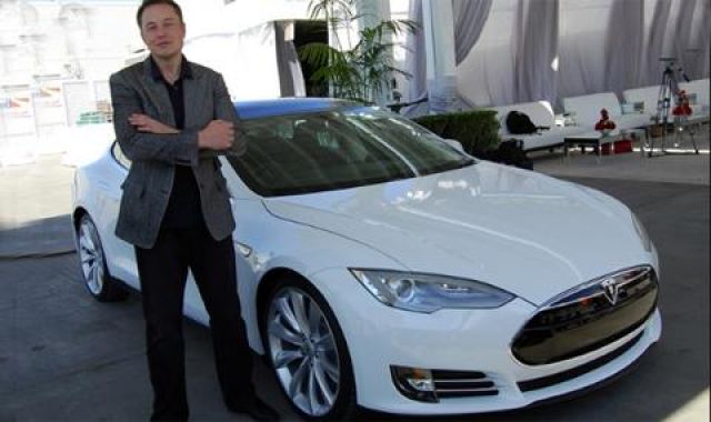 Интернет ъпдейт намали пробега на Tesla със 130 километра