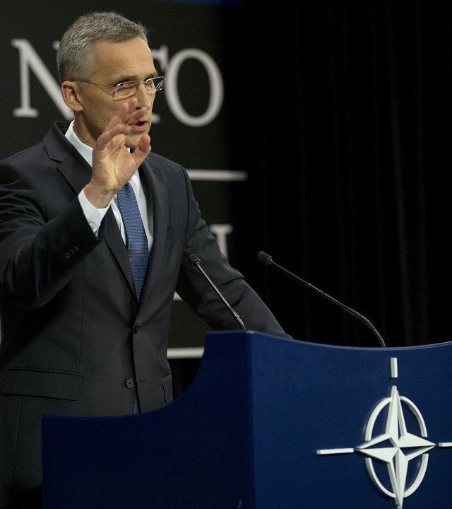 НАТО: Не искаме нова Студена война с Русия