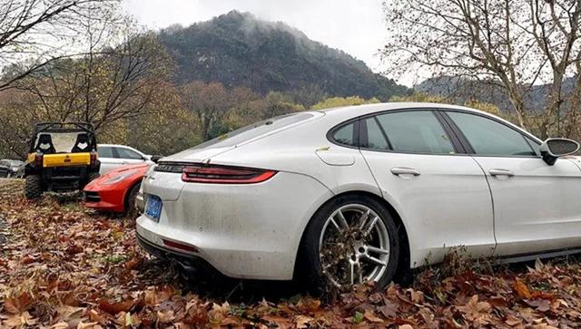 Стотици иззети суперколи гният навън | ФАКТИ.БГ Стотици иззети суперколи гният навън