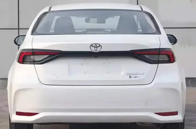 Ето я новата Toyota Corolla, която вече прилича на Camry | интерФакти.БГ Ето я новата Toyota Corolla, която вече прилича на Camry