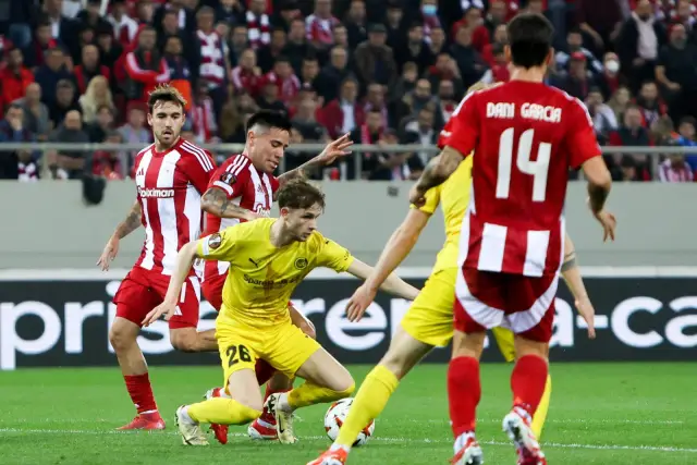 Олимпиакос победи, само че отпадна от Лига Европа