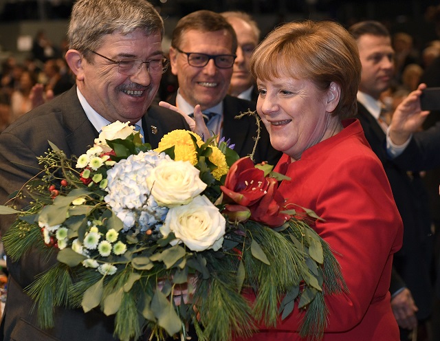 Меркел беше преизбрана за девети път за лидер на ХДС