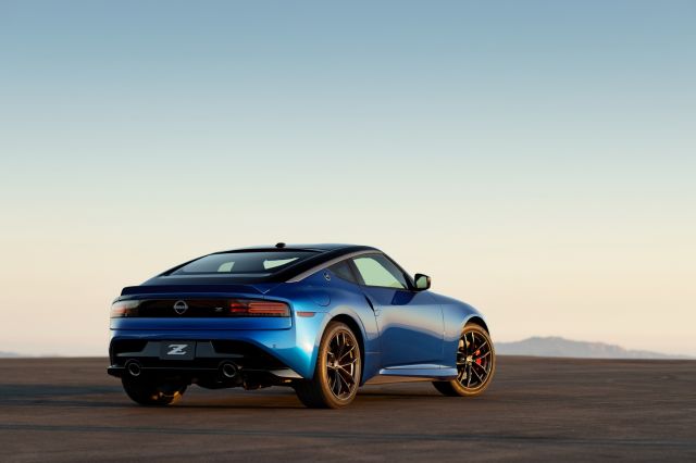  Новият Nissan Z Coupe дебютира с 400 конски сили 