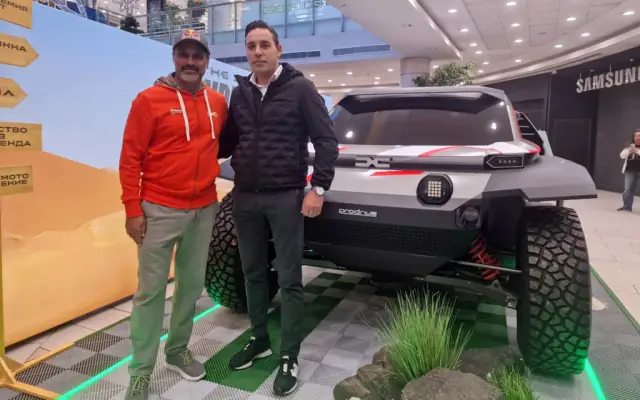 Човекът, управляващ най-бързата Dacia, дойде в България