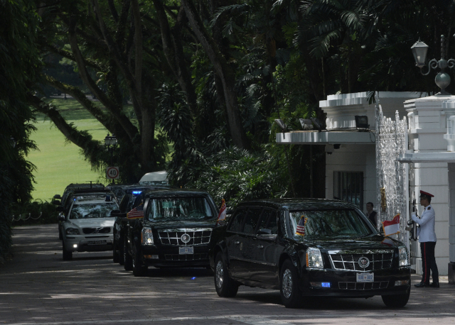 30 автомобила пазят Тръмп в Сингапур