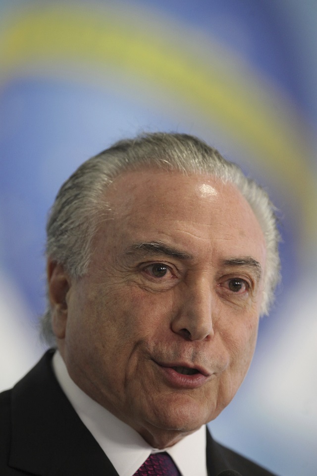 Бразилският президент се размина на косъм