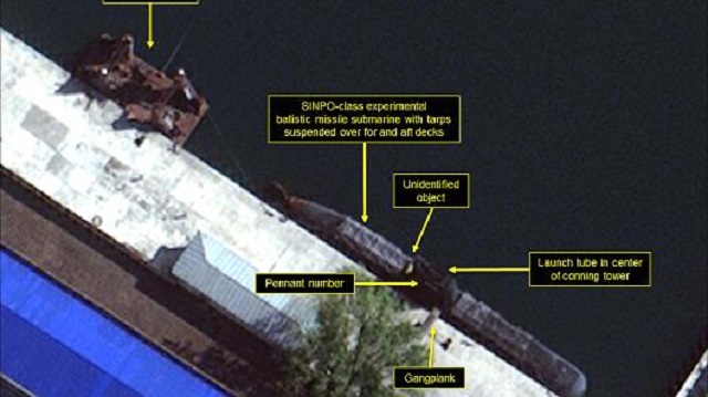 Северна Корея строи подводница, способна да носи балистични ракети?