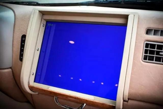  Продадоха лимузината на йорданския крал за жълти стотинки 