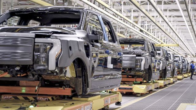 Спряха производството на електрическия F-150 заради риск от пожар