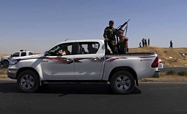 Иракската армия тръгна към Сирия (СНИМКИ)
