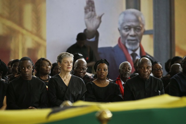 Светът каза последно сбогом на Кофи Анан (СНИМКИ)