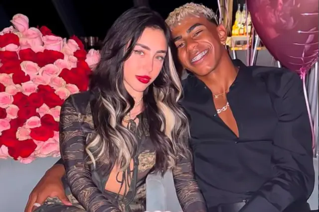 Звезда на Барселона и рап изпълнителка към този момент не се крият