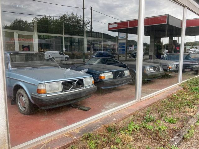 В Европа откриха призрачна автокъща със стари коли Volvo без пробег