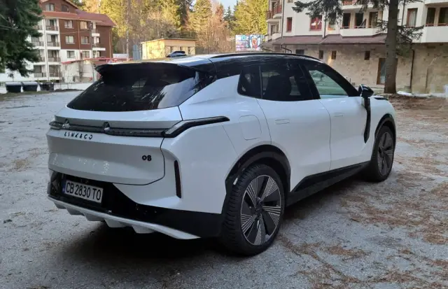 Тествахме технологиите под капака на първия плъг-ин хибрид с пробег до 200 км само на ток