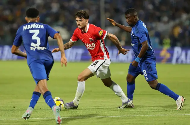 Левски загуби от АЗ Алкмаар - огромната цел към този момент наподобява далеч