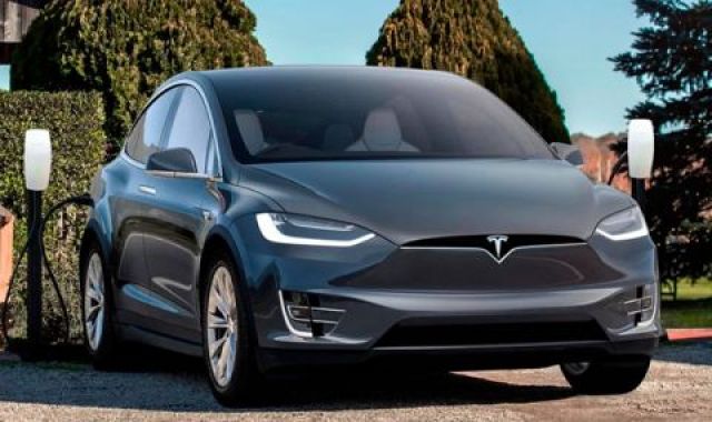 Зарядните станции на Tesla ще са достъпни и за други марки превозни средства