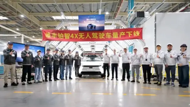 Toyota започна серийно производство на автономни таксита