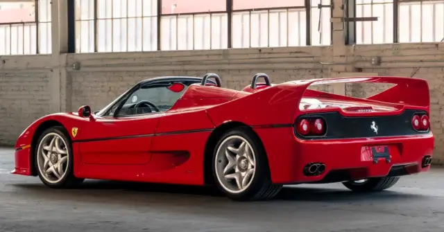 Продава се Ferrari-то на Майк Тайсън