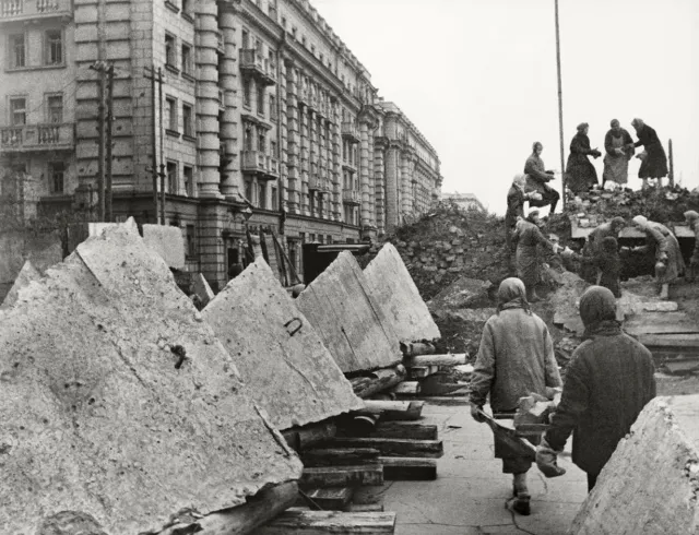 85 години от Блокадата на Ленинград: Началото | ФАКТИ.БГ 85 години от Блокадата на Ленинград: Началото