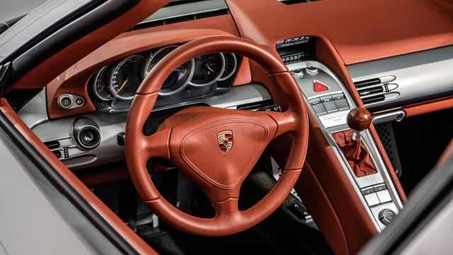 Продава се Carrera-та с най-малък пробег в света